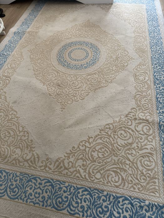Продам ковер 200х300.