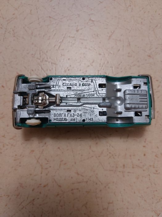 Метални колички: matchbox и руски