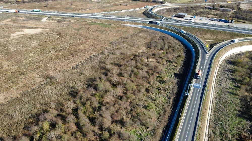 Teren cu vizibilitate la DEX16