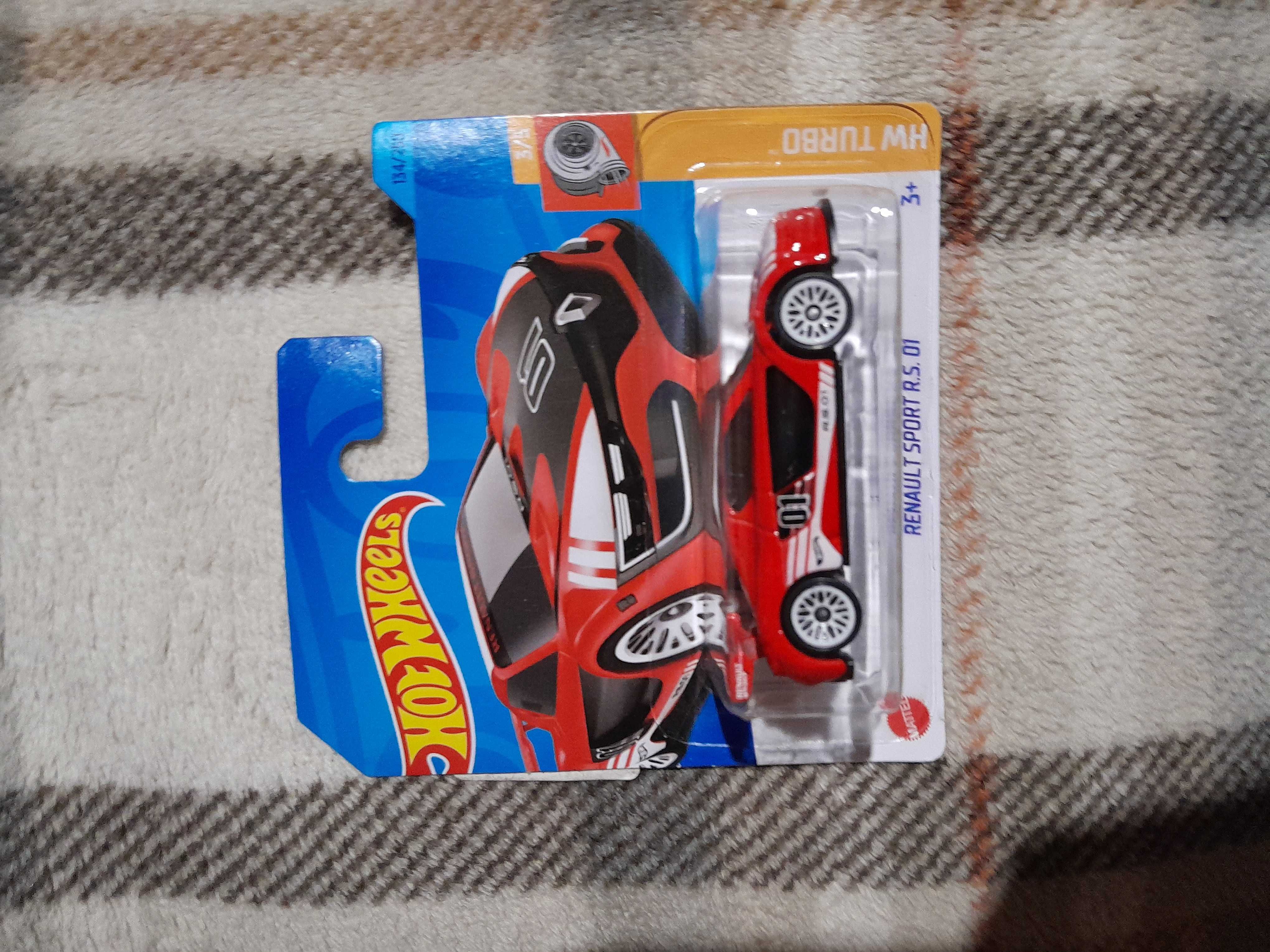 Vand masinute hot wheels pret 30 de lei bucata negociabil