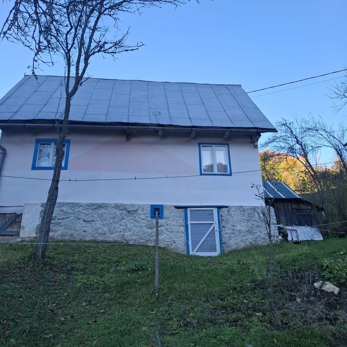 Casă de vanzare in satul Ponorel,comuna Vidra,judetul Alba.