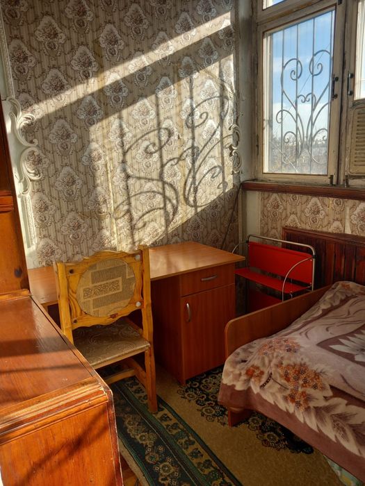 Олмазор тумани мас.Олимпия педиатрия ёнида 2хона 4этаж 5этажли дом сот