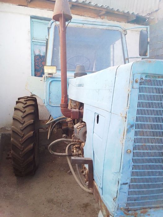 Трактор Беларусь мтз 82 телешкаси билан сотилади.