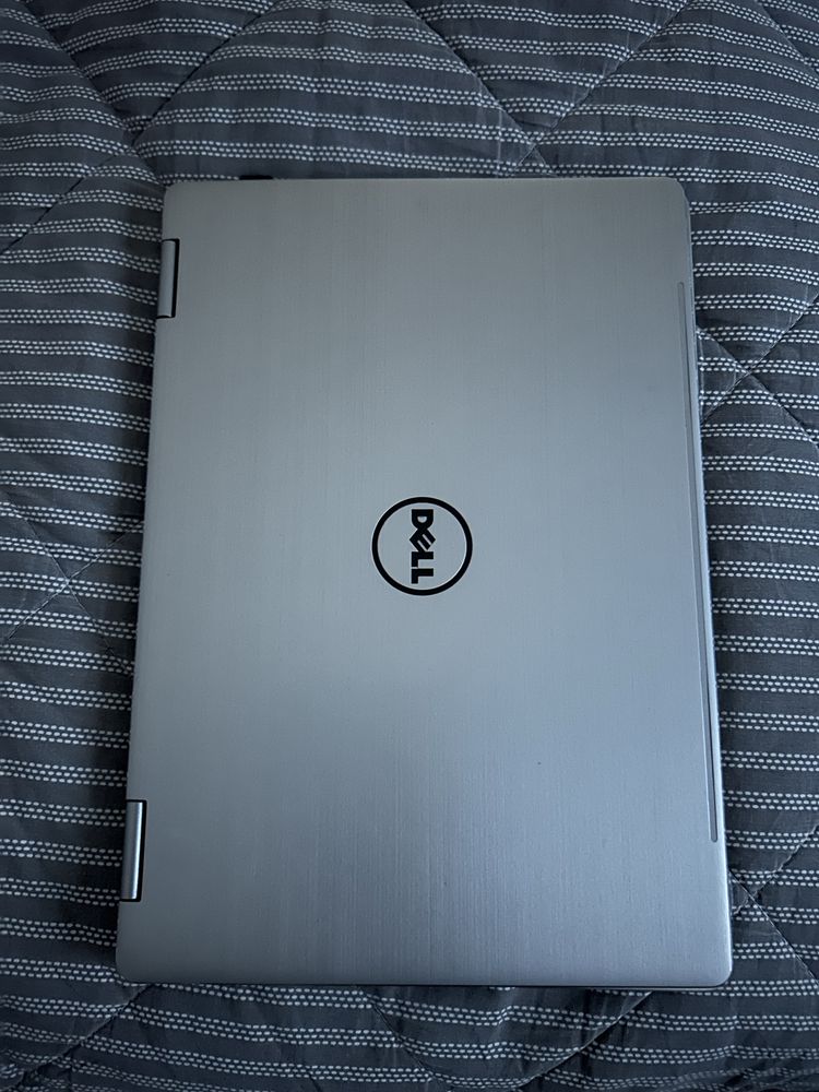 Dell inspirion 13 core i7-7500U, 3200 MHz, 250 SSD, 12 DDR