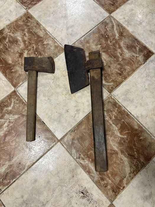2 topoare de vanzare centru iasi