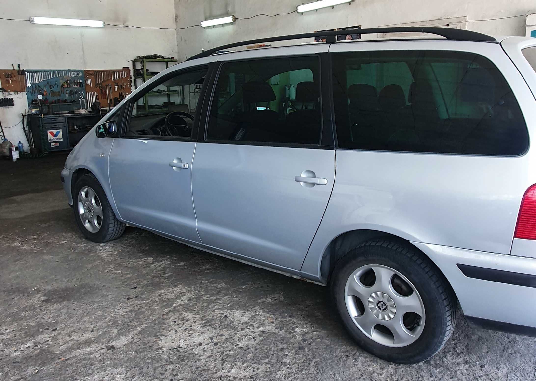 Seat Alhambra с гаранция