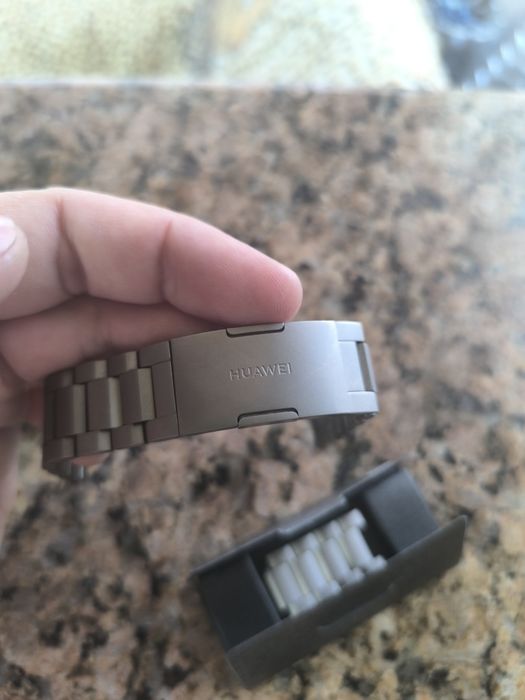 Vând curea / brățară titanium ceas Huawei gt