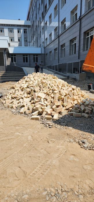 Pishgan G'isht Manzilarga Yetkazib Beramiz Guliton Yangiyer begobod 99