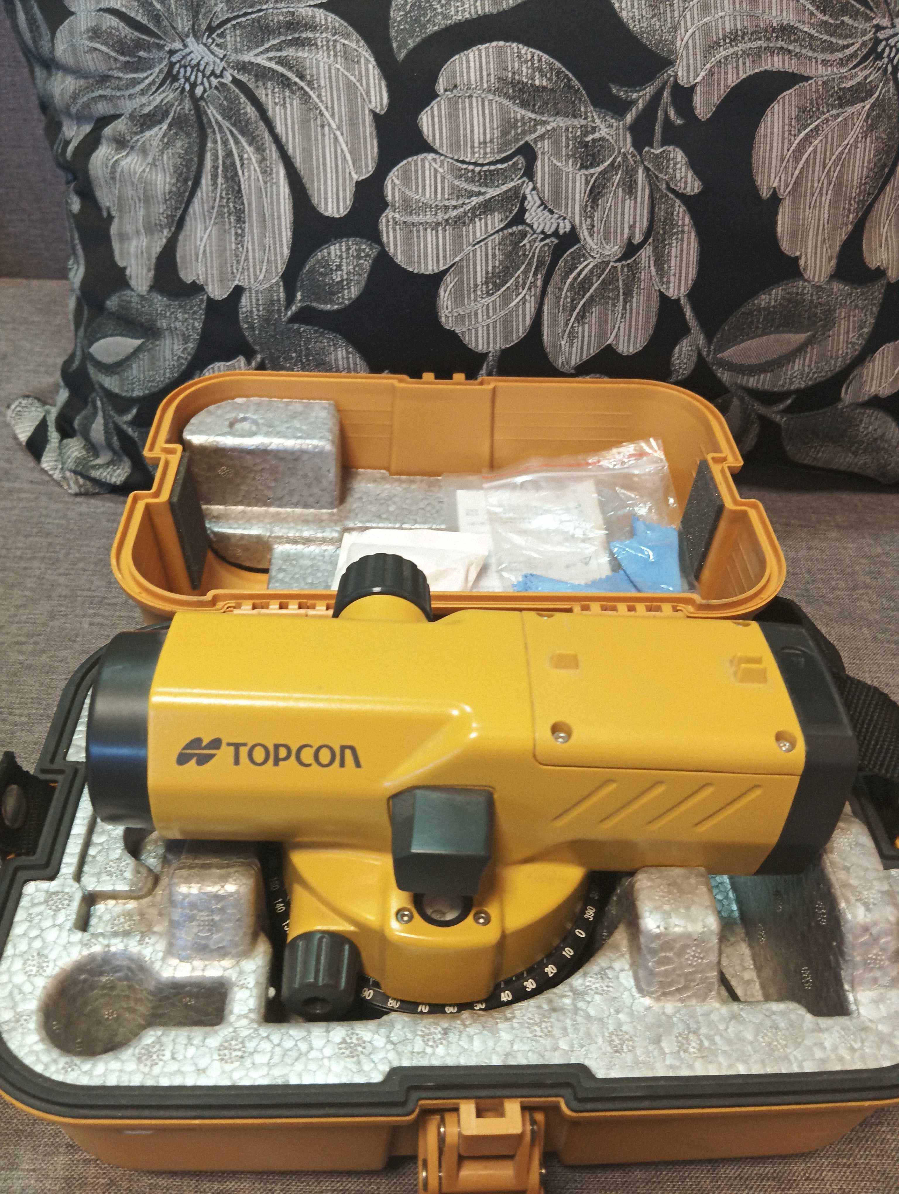Оптичен нивелир TOPCON