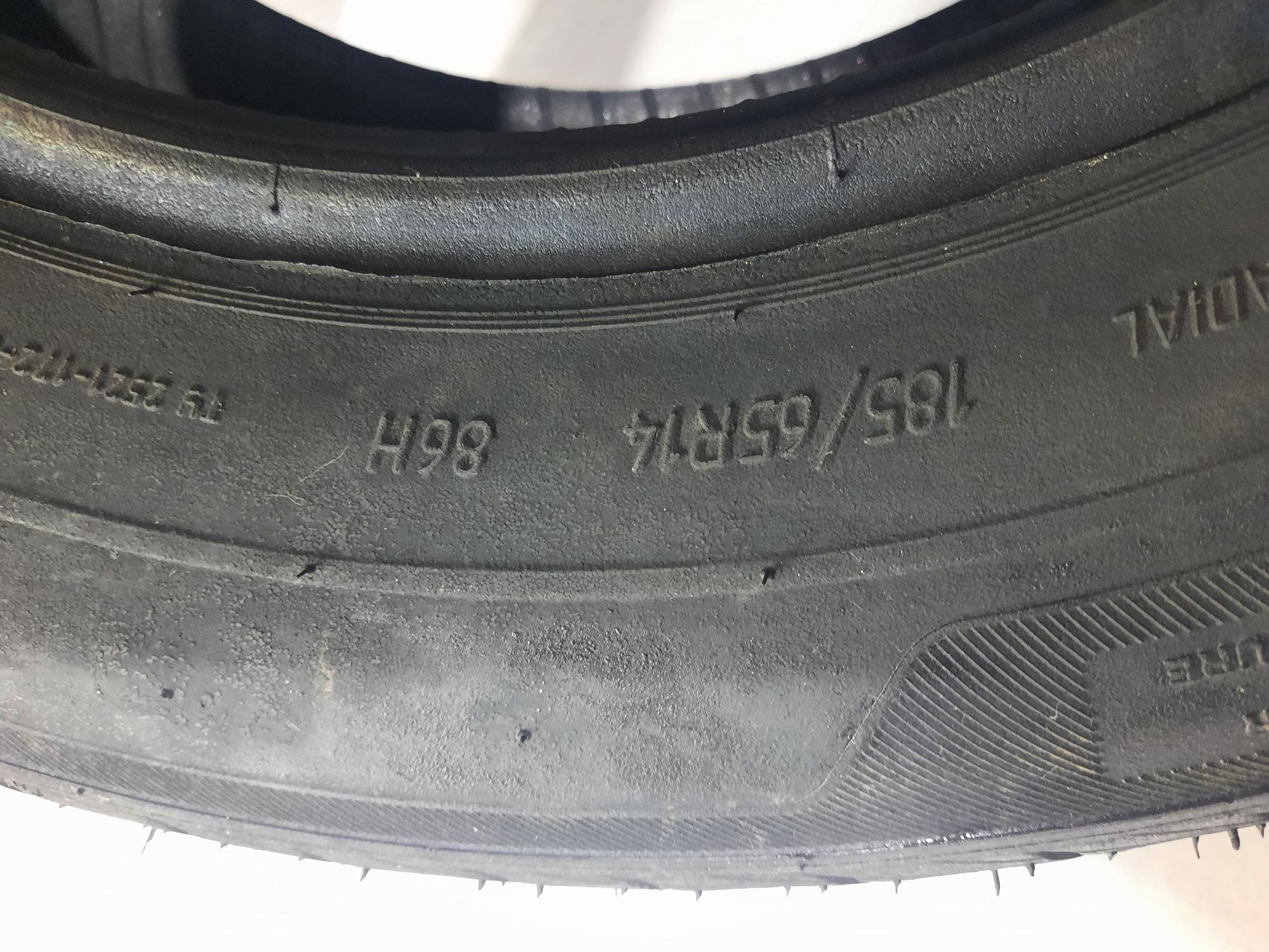 Продам НОВЫЕ шины 185/65R14