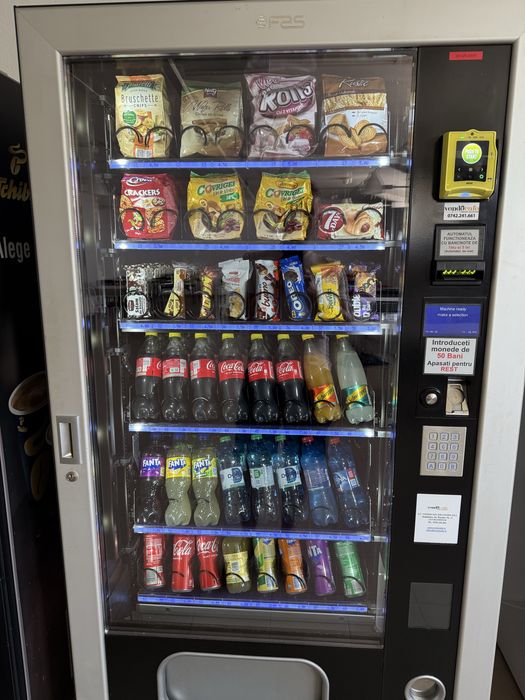 Automate Vending băuturi reci și snacks-uri FAS 900