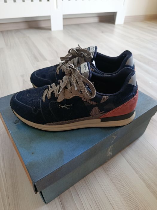 Adidași pepe jeans mărimea 40