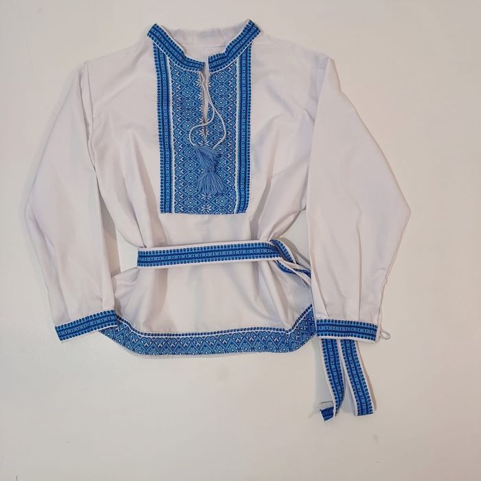 Ie baieti ,noua, varsta 2-4ani, motive traditionale