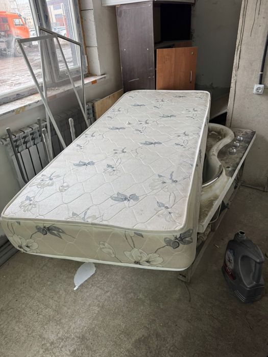 продам б/у матрас 200 на 80 матрац