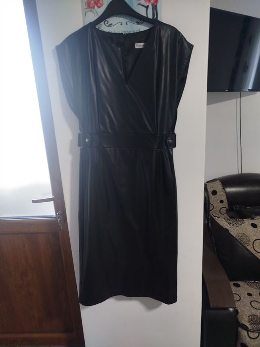 Rochie medie neagra