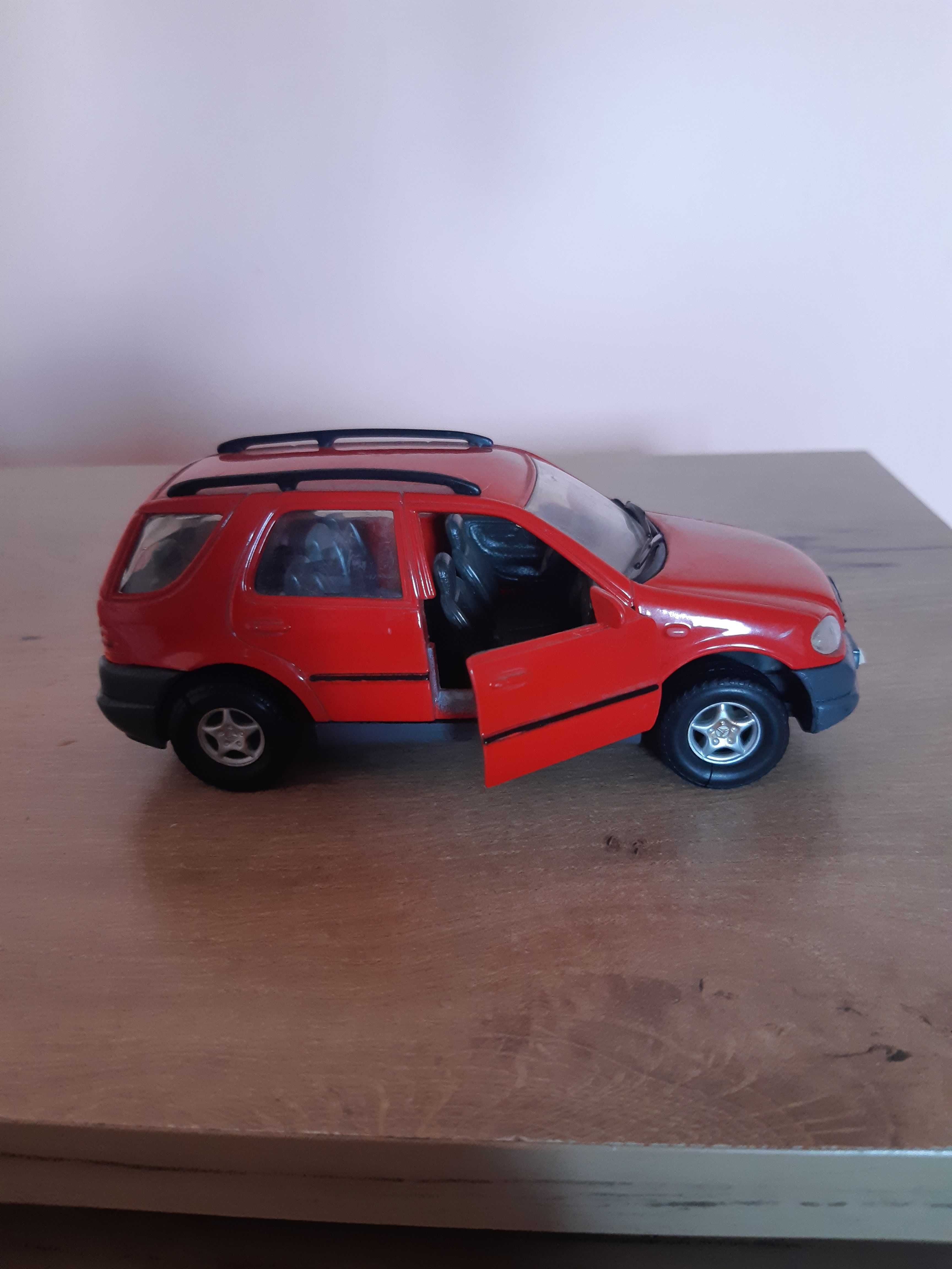 Количка MERCEDES-BENZ M-Class колекционерска