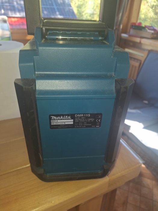 Vand Makita DMR 115