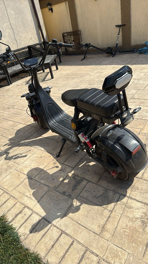Scuter electric harley chopper