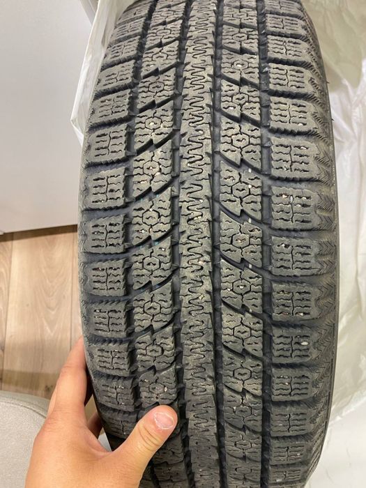 Продам Зимние шины Toyo липучка R15/185/65