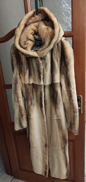 Продается шуба из меха норки