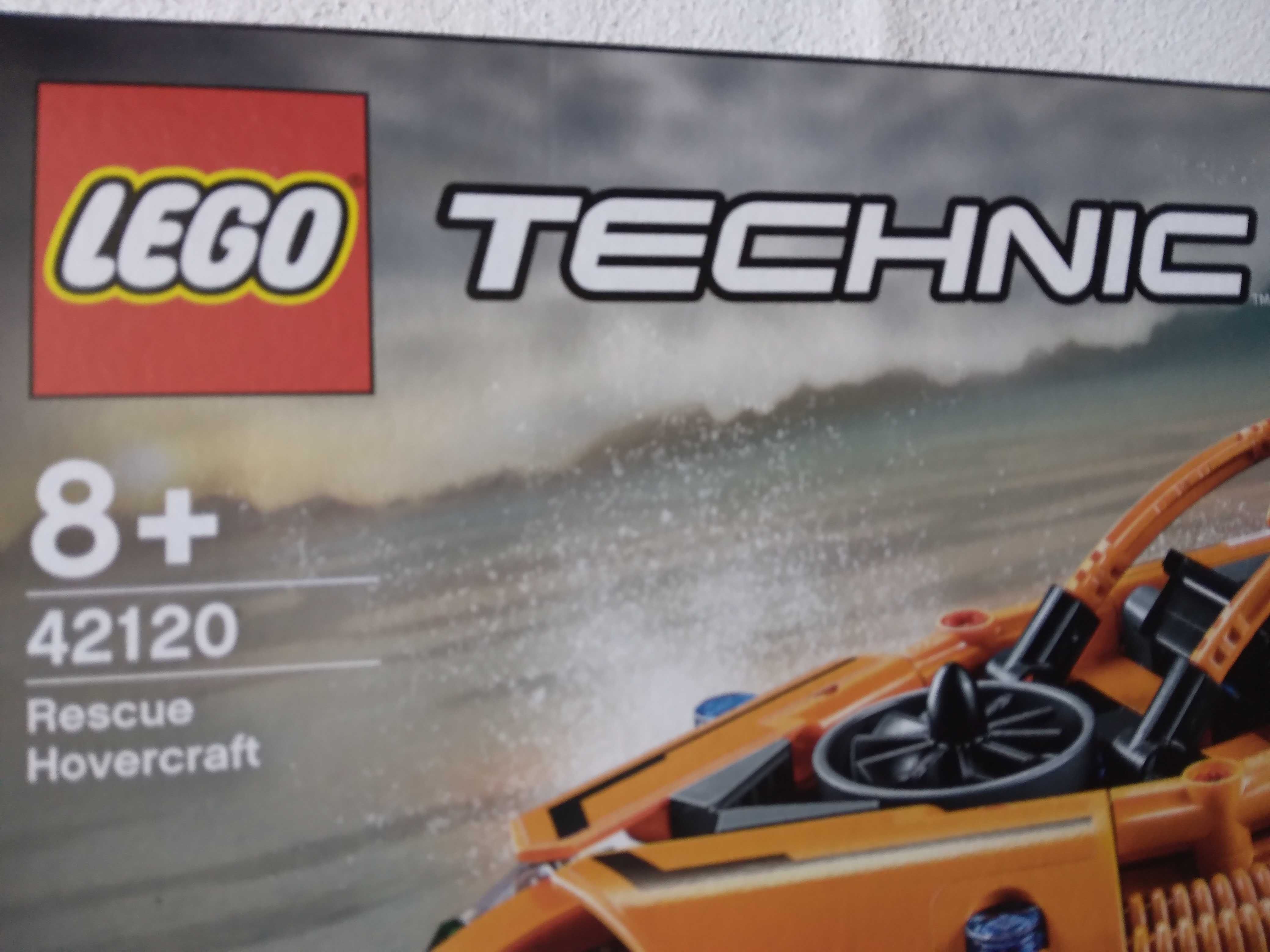 Lego Technic 42120 format 2in1 - Hovercraft si Avion de salvare, nou