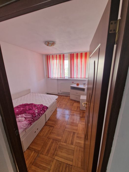 Proprietar vand apartament Micro 14