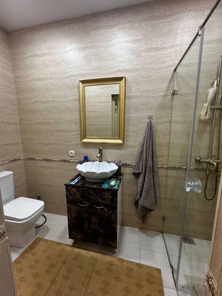 Продается квартира 3х ком метро Шахристан