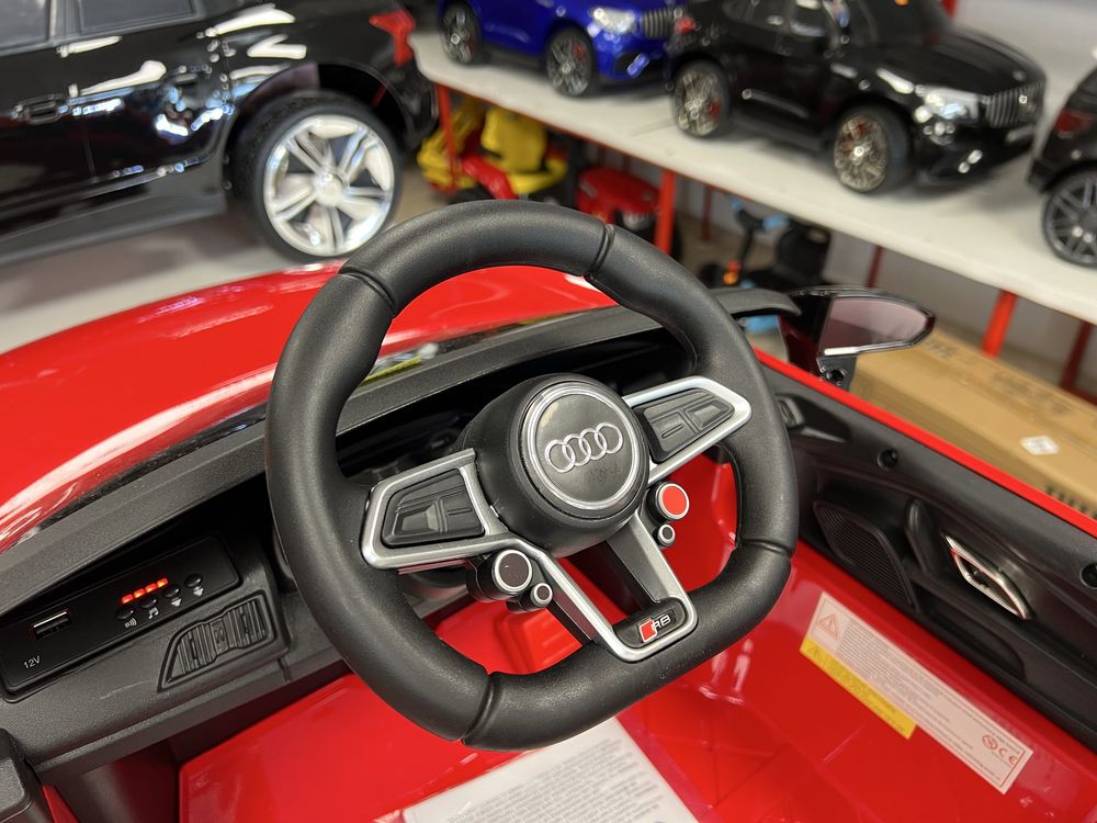 Детска акумулаторна кола Audi R8
