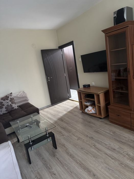 Дава се под наем Двустаен апартамент в с. Къшин, Област Плевен - 66 кв.м за 331.5 € - Снимка #1