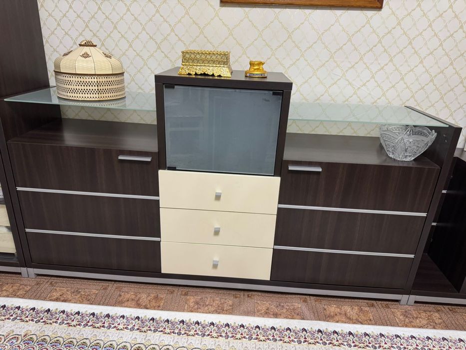 Продам шкаф для гостиной
