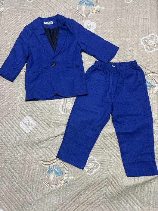 Продам стильный костюм на мальчика