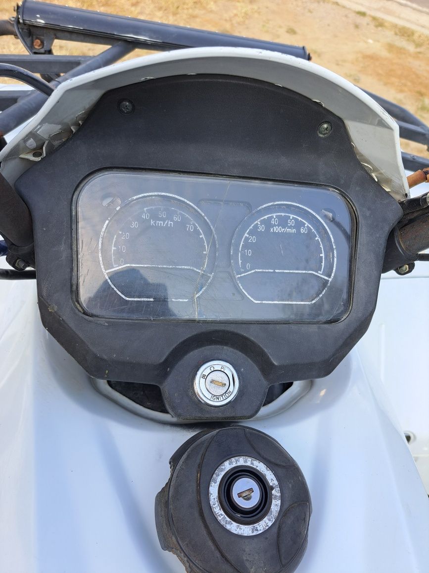Vând atv Goes 525