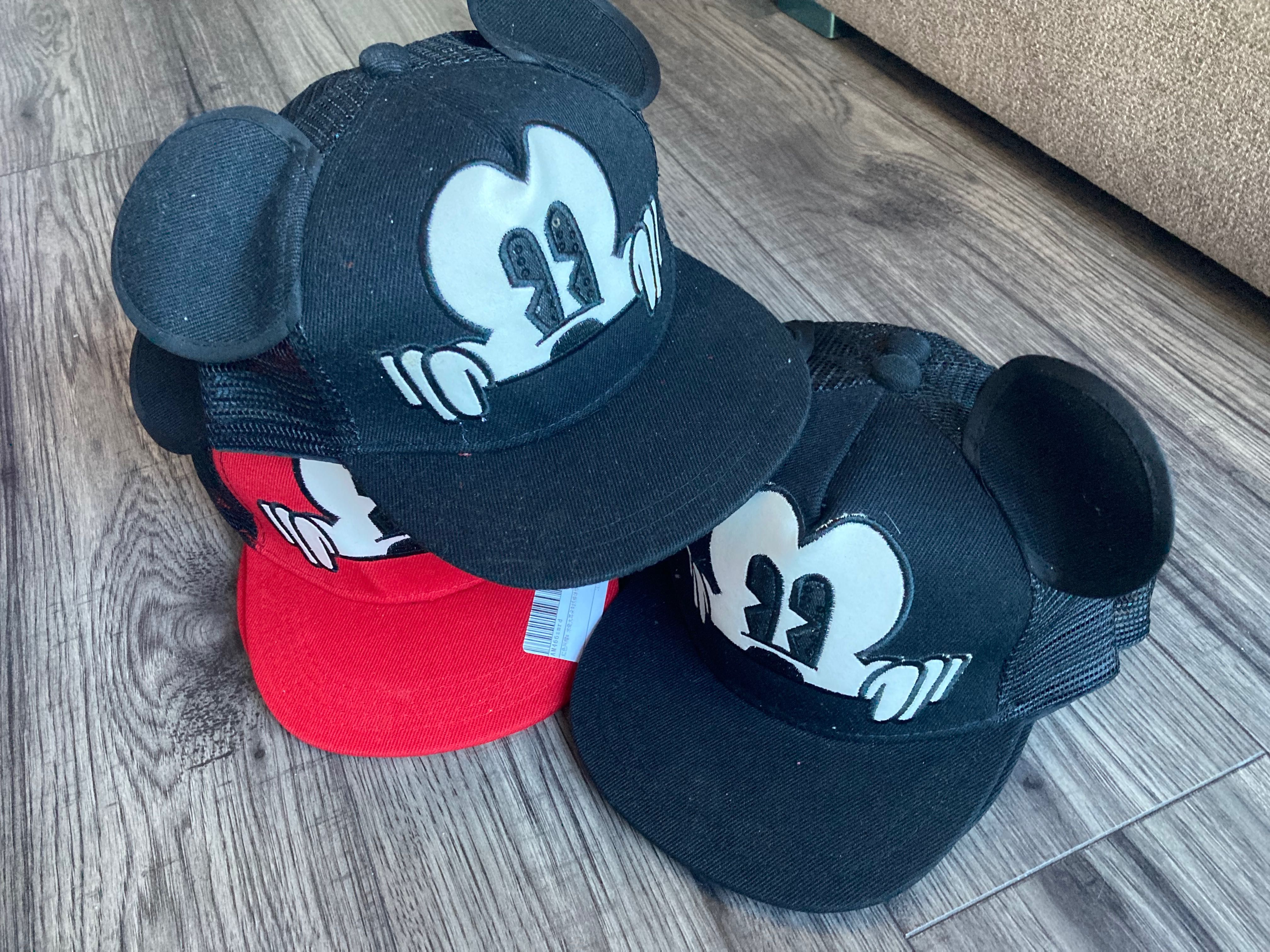Детска шапка с козирка Mickey Mouse. Цена 7 лв.