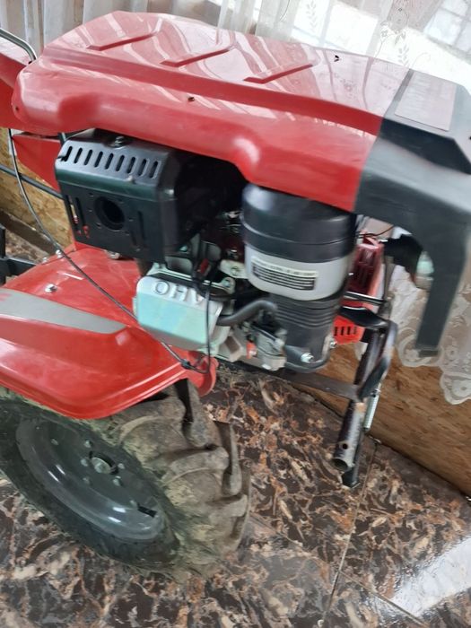 Vand motocultor in stare foarte buna