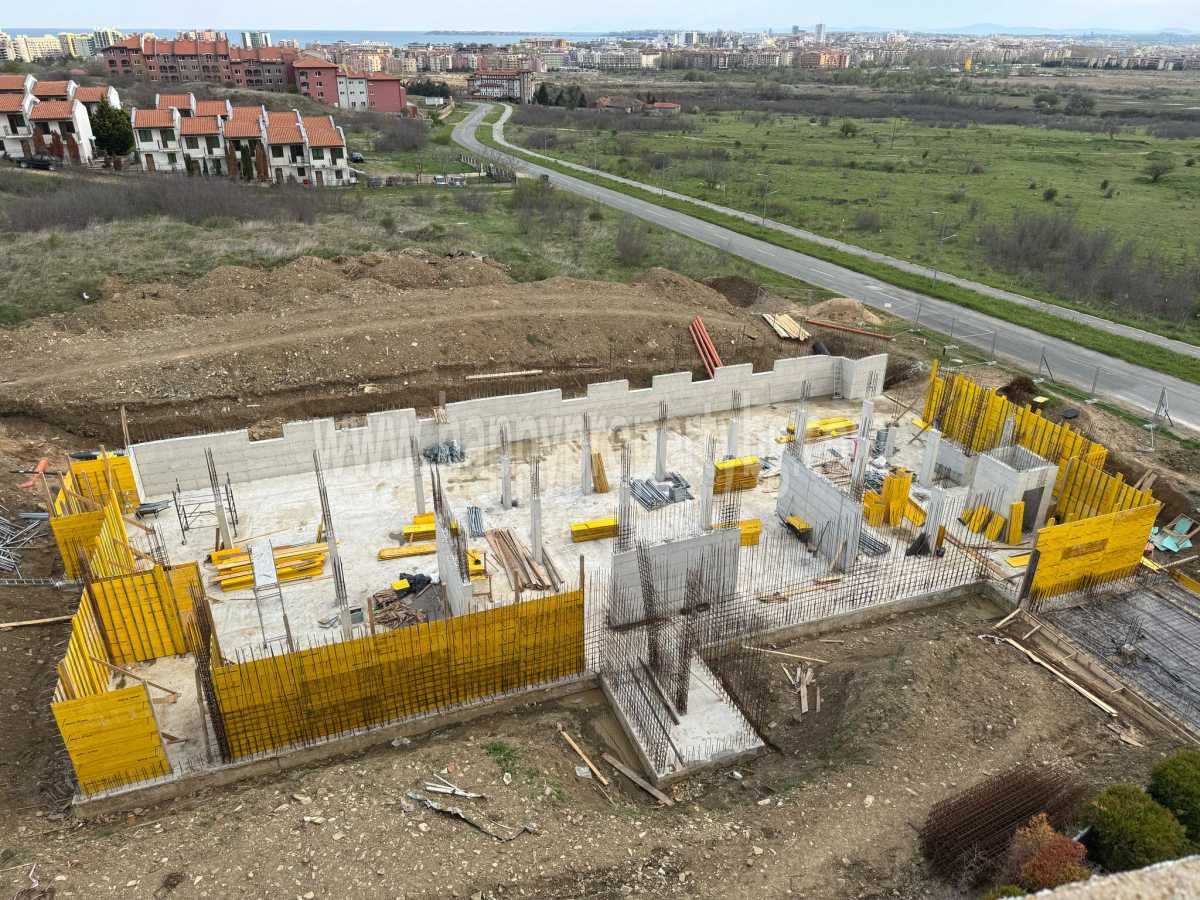 Продава се Едностаен апартамент в с. Кошарица, Област Бургас - 53 кв.м за 982 €/кв.м - Снимка #6