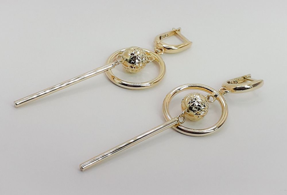 Cercei lungi din aur de 14k cu bilă!