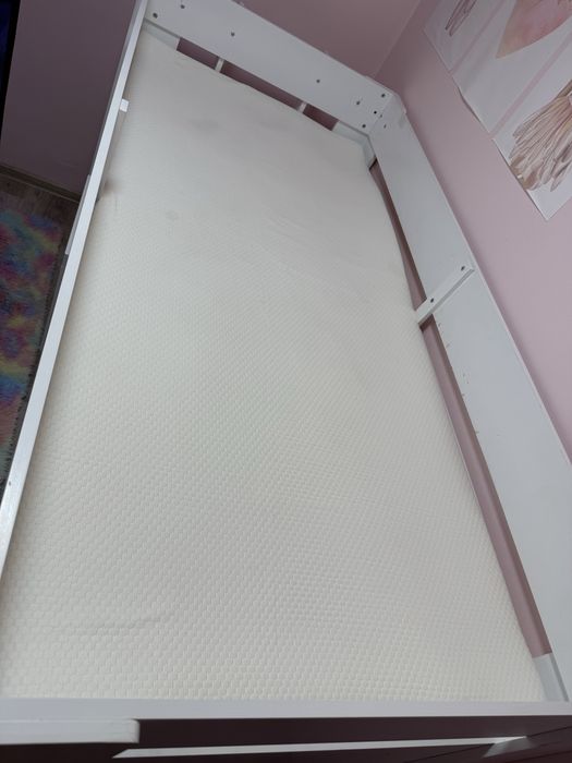 Pat etajat cu loc de joaca