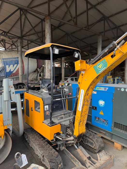 Miniexcavator JCB 16C-1 T3