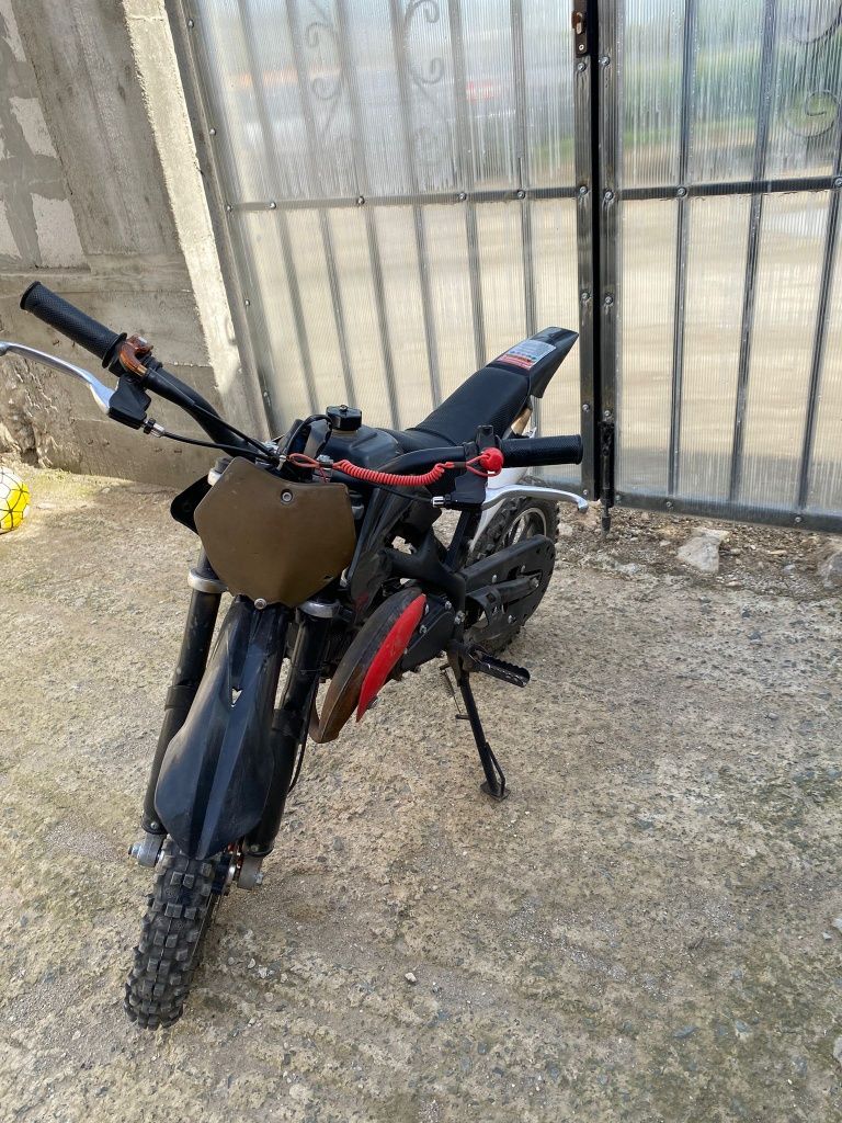 Vand cros 50 cm3 in stare foarte buna de functionare