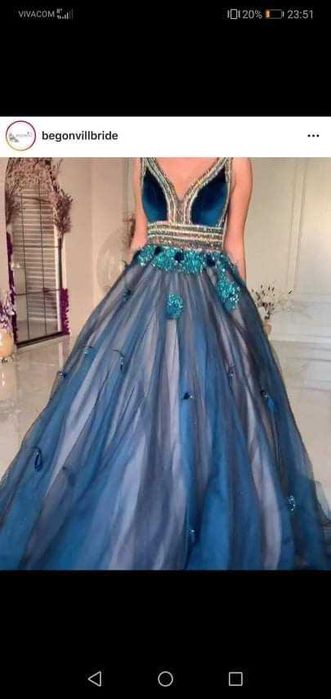 Официална рокля отзад с връзки