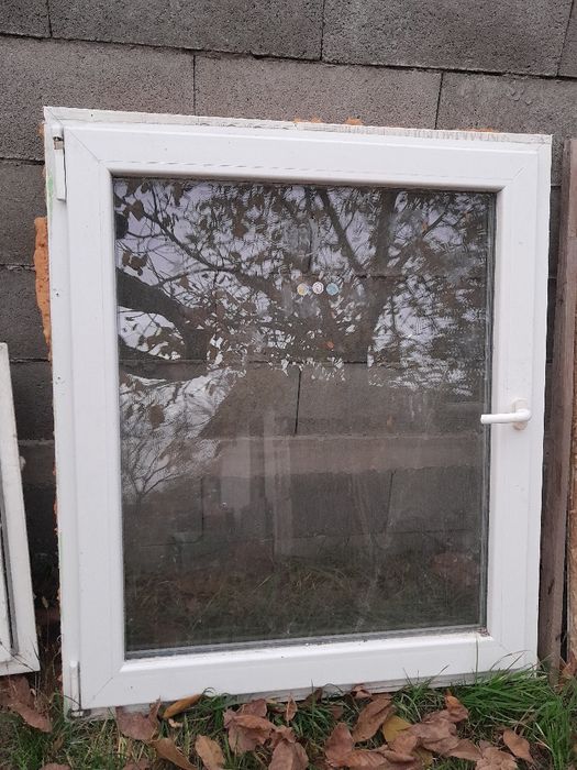 Vând 4 geamuri termopan