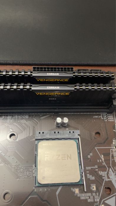 Memorie Corsair Vengeance lpx black 16gb 3200 cl16
