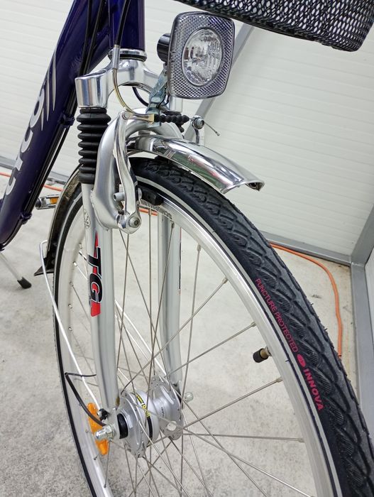 Vând bicicletă damă CYCO,cu 7 vit Nexus,frână picior,albastru !