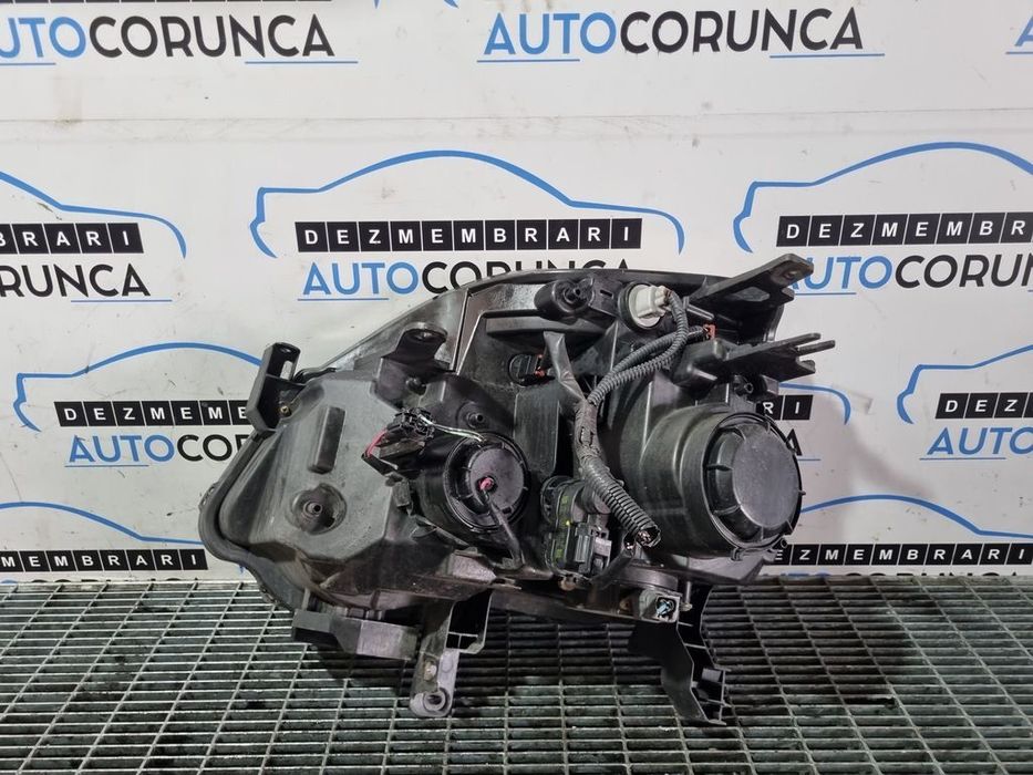 Far Dreapta Nissan X - Trail T31 Facelift 2010 - 2014 SUV 4 Usi (952) Xenon