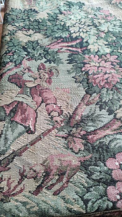 Тежка покривка за маса тъкана в жакардова техника