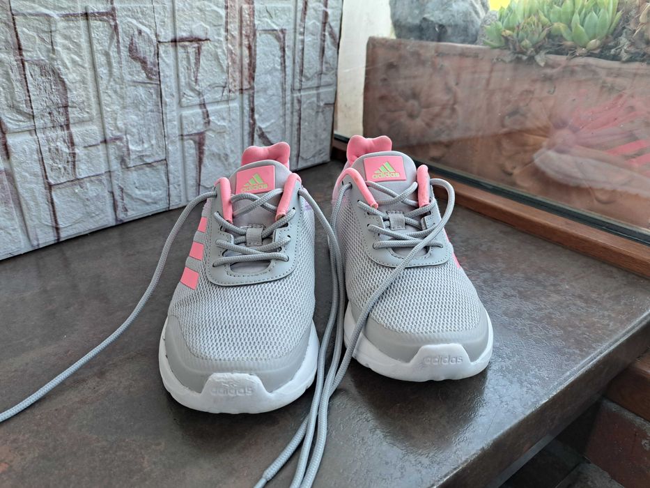 детски маратонки Adidas,кецове,спортни обувки,адидас,№35