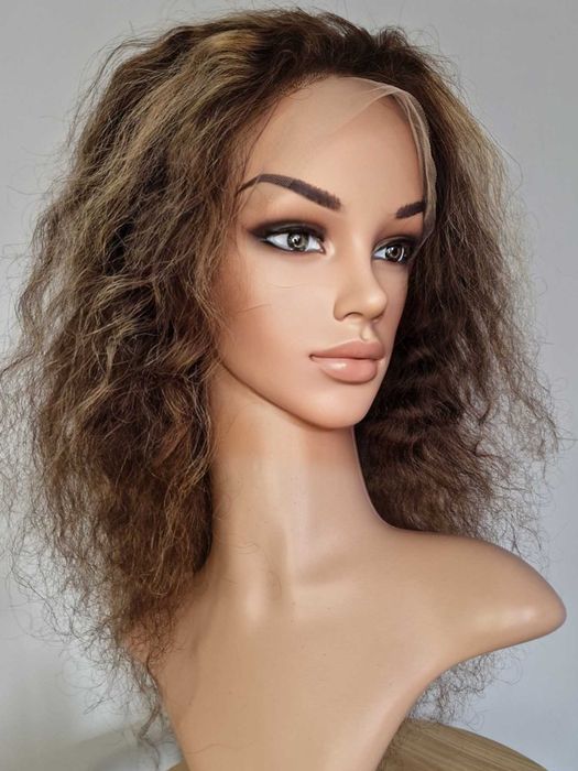 Естествена афро къдрава кафява перука с руси кичури с дантела 13х4