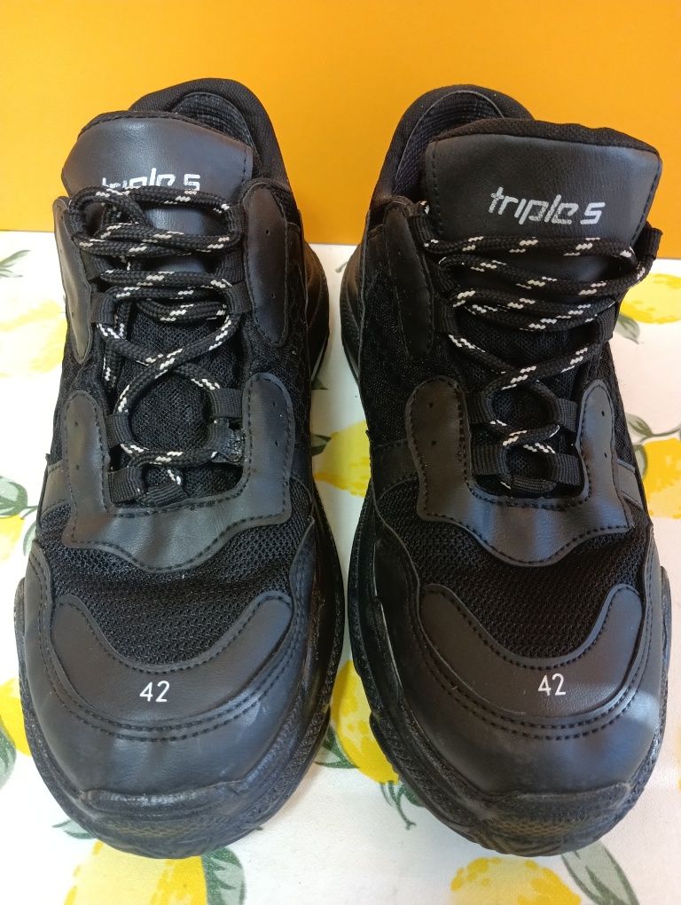 Balenciaga N 42 Triple S - 55 лв
