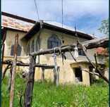 Vand terenuri si casa in comuna Licurici, sat Licurici, jud.Gorj
