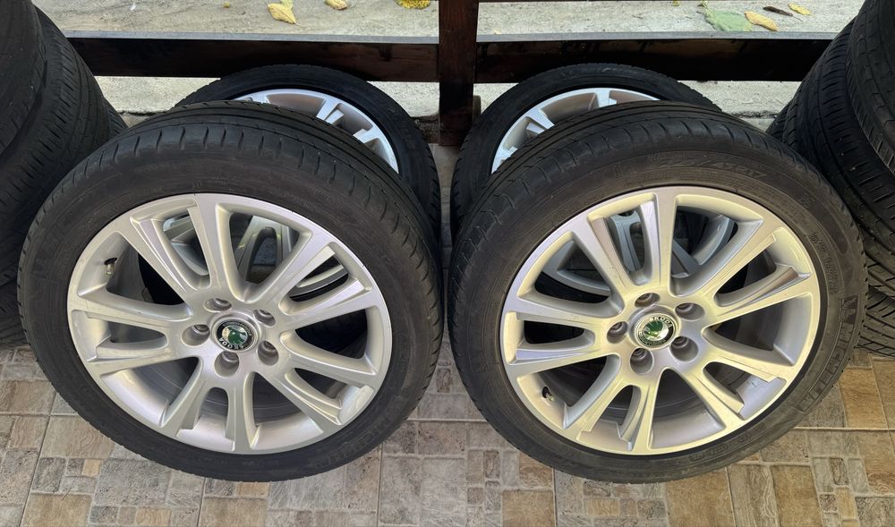 Jante R17 Originale Skoda Anvelope foarte bune 225/45